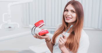 Itens de higiene bucal para quem usa aparelho ortodôntico