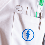 Saiba qual é o símbolo da odontologia e seu significado min