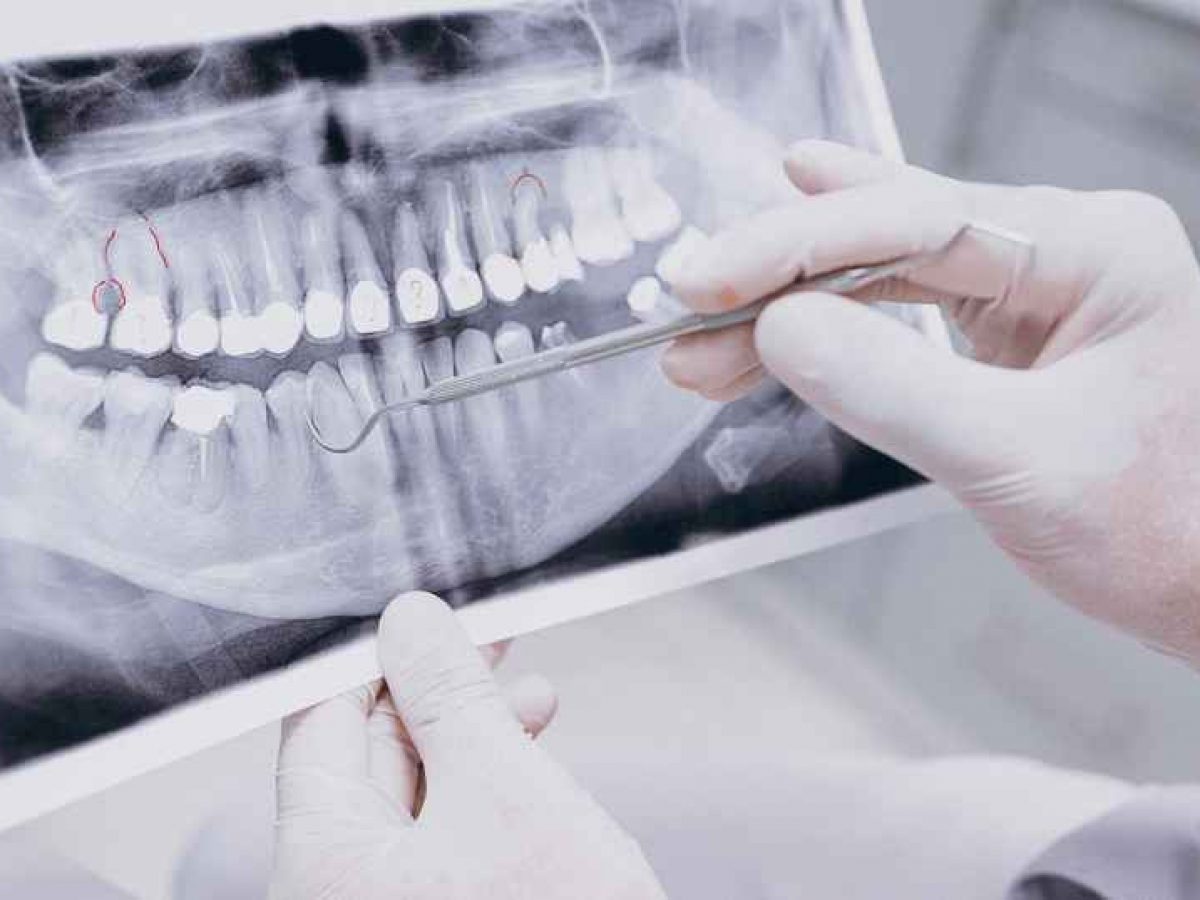 Odontologia, Anamnese, Clínica dental